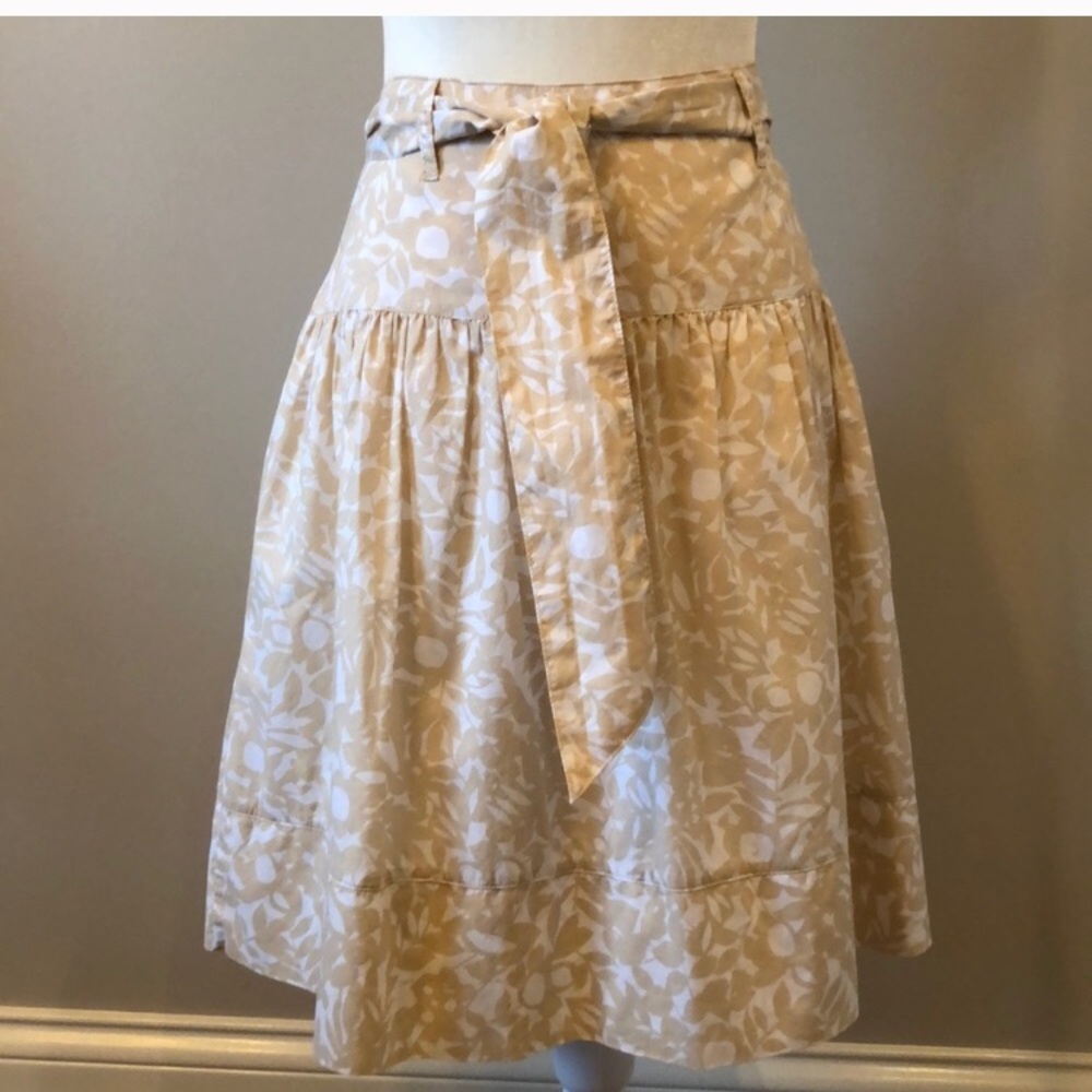 Retro style floral skirt size 8